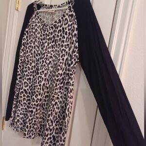 Long Sleeve Leopard Top
